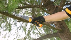 INGCO FAST CUT PURNING SAW W/SHEATH 330MM HPS3306 thumbnail