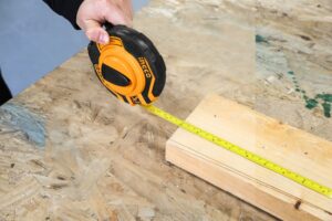 INGCO STEEL MEASURING TAPE 30M/100FT 12.5MM BLADE WIDTH HSMT8430 thumbnail